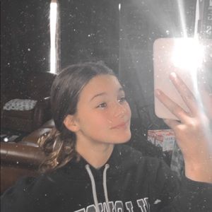 Meet your Posher, Bailey